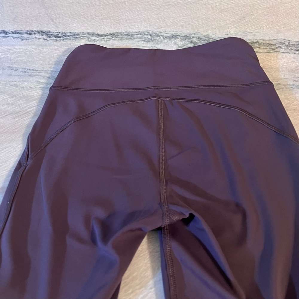 Lululemon Invigorate 7/8 Tight (25") - Picture 10 of 14